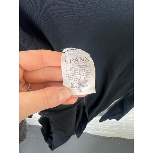 Spanx Women's Stretch Boatneck T-Shirt Top Long Sleeve Solid Black Size XL - Picture 3 of 4